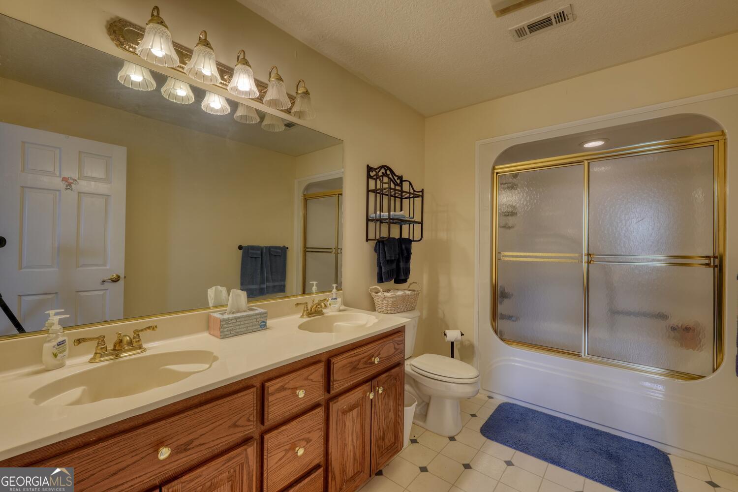 Blairsville, Georgia, 30512, United States, 4 Bedrooms Bedrooms, ,4 BathroomsBathrooms,Residential,Active,1897990