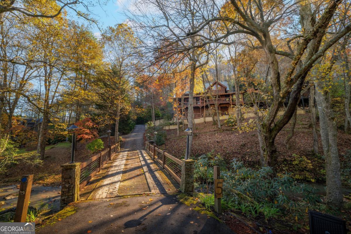 Blue Ridge, Georgia, 30513, United States, 4 Bedrooms Bedrooms, ,4 BathroomsBathrooms,Residential,Active,1990584