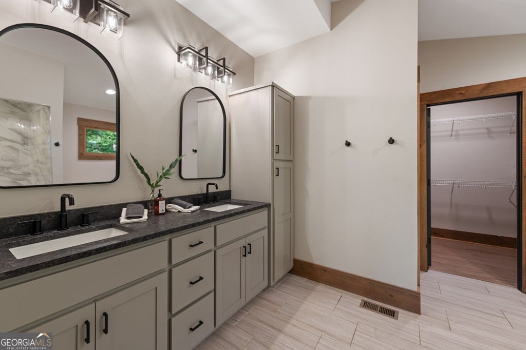 Ellijay, Georgia, 30540, United States, 5 Bedrooms Bedrooms, ,6 BathroomsBathrooms,Residential,Active,1919053