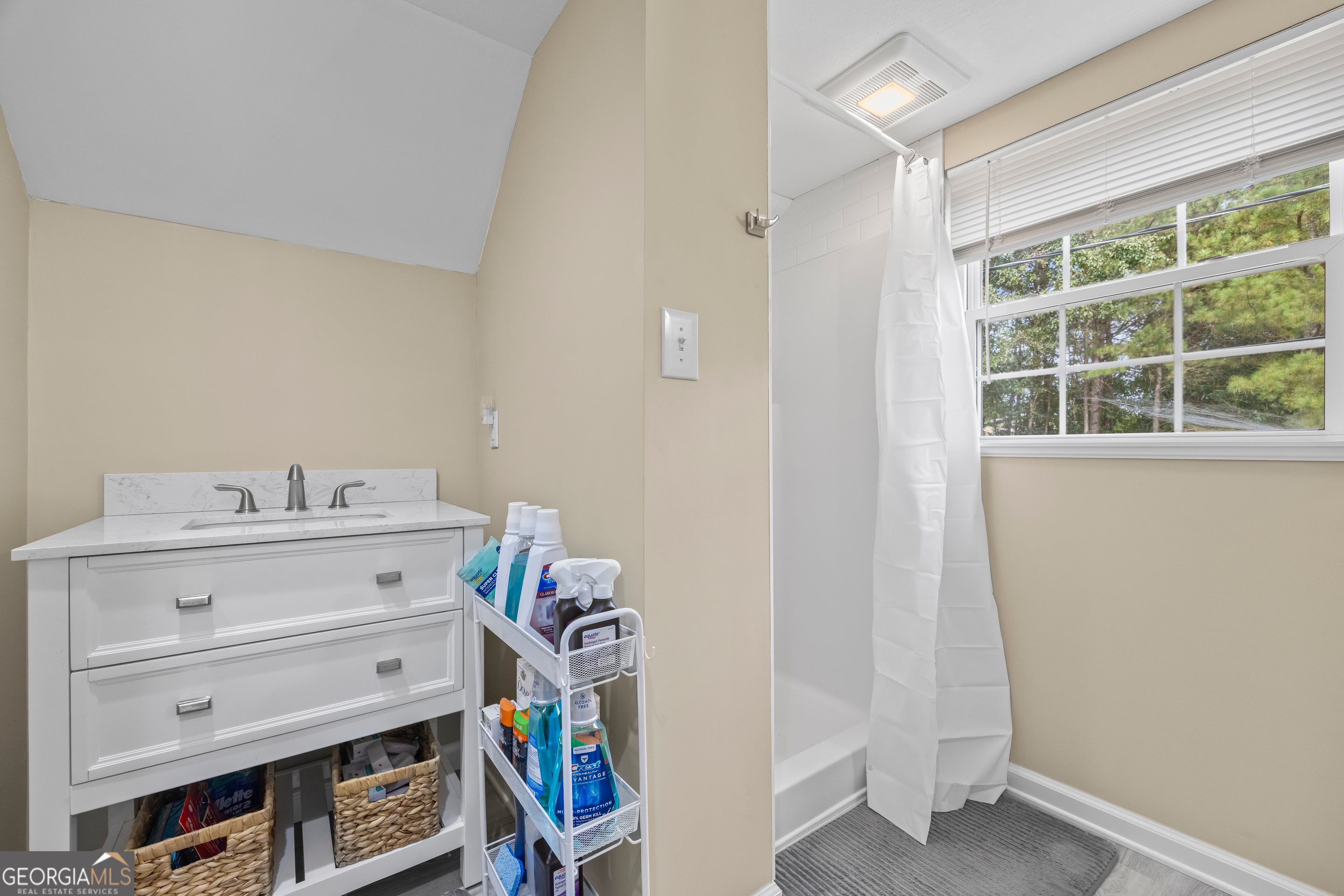 Martin, Georgia, 30557, United States, 6 Bedrooms Bedrooms, ,5 BathroomsBathrooms,Residential,Active,1964253