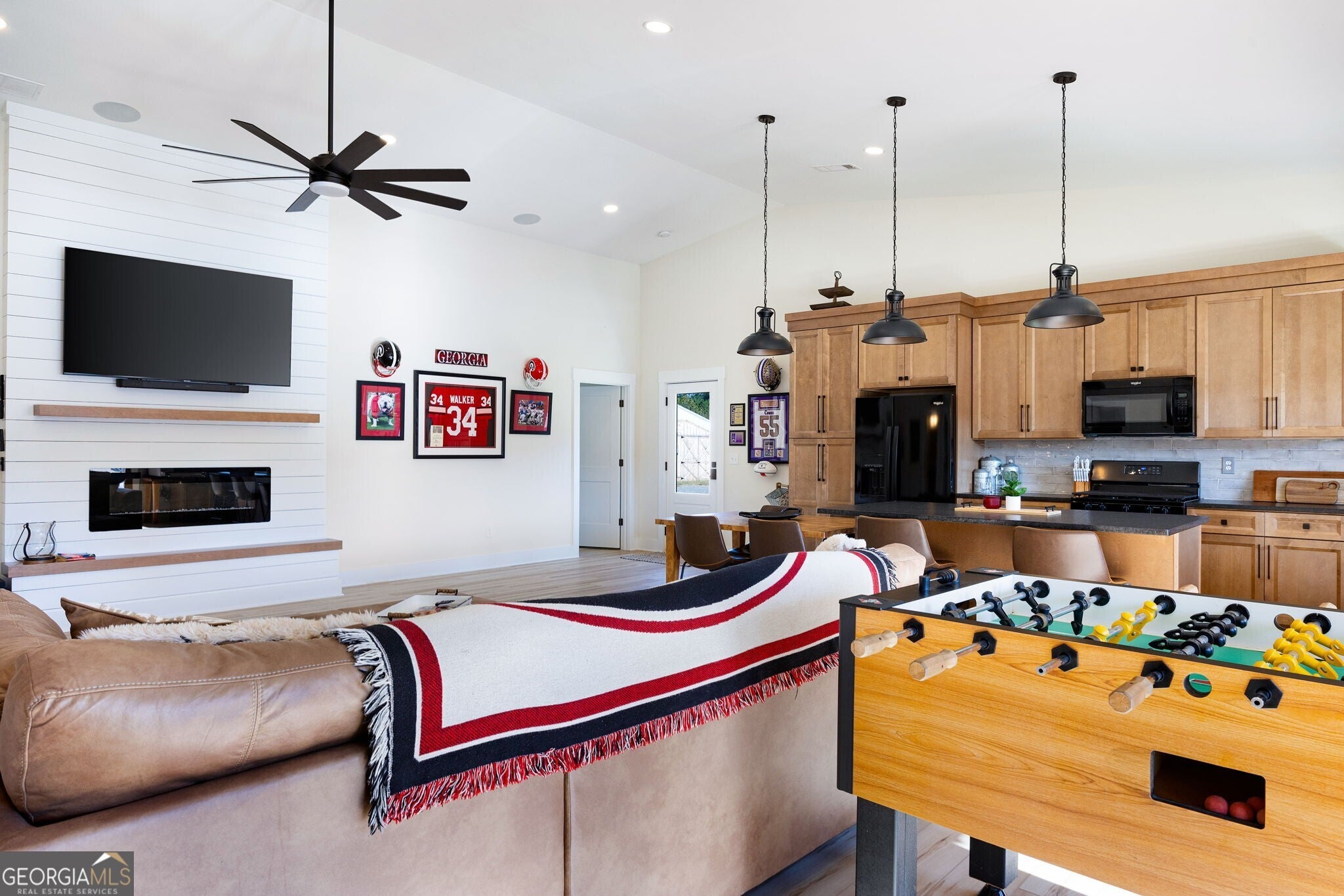 Rydal, Georgia, 30171, United States, 5 Bedrooms Bedrooms, ,5 BathroomsBathrooms,Residential,Active,1987251