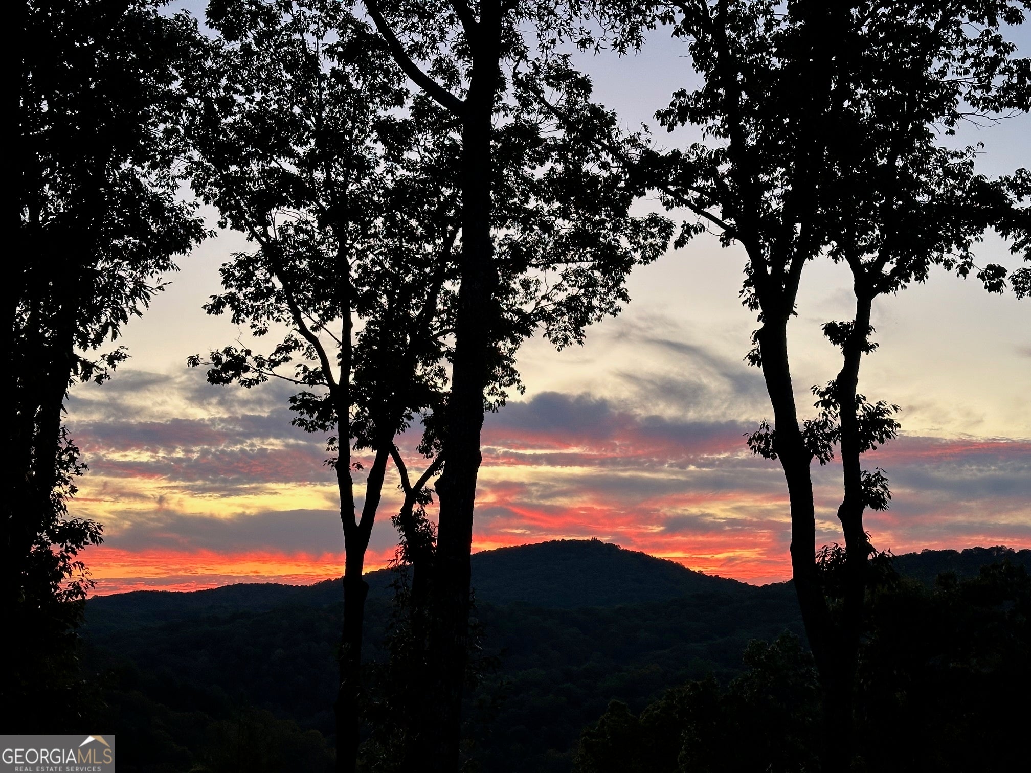 Ellijay, Georgia, 30536, United States, 3 Bedrooms Bedrooms, ,4 BathroomsBathrooms,Residential,Active,1968415