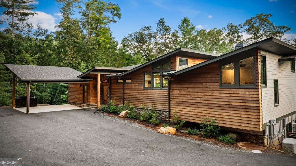 Ellijay, Georgia, 30540, United States, 5 Bedrooms Bedrooms, ,6 BathroomsBathrooms,Residential,Active,1919053