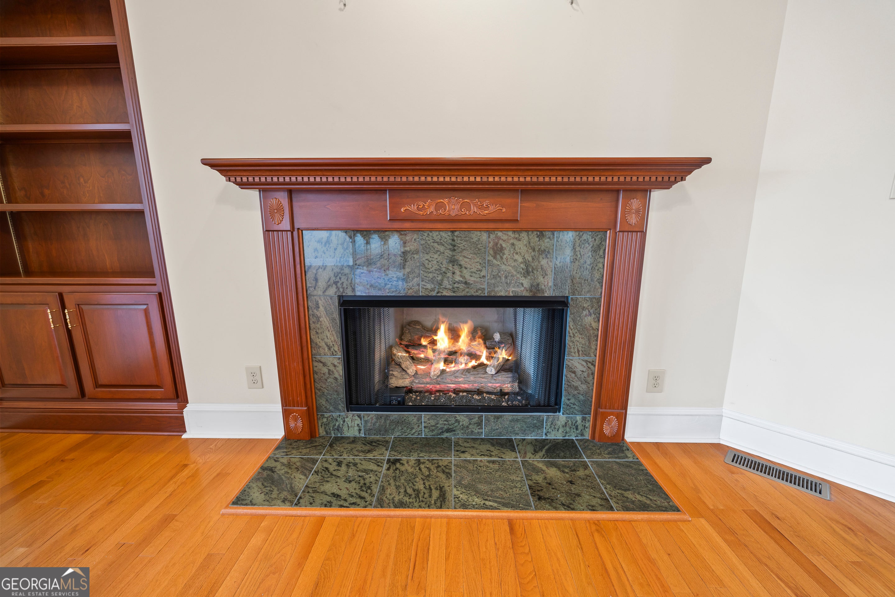 Lavonia, Georgia, 30553, United States, 5 Bedrooms Bedrooms, ,5 BathroomsBathrooms,Residential,Active,1862896