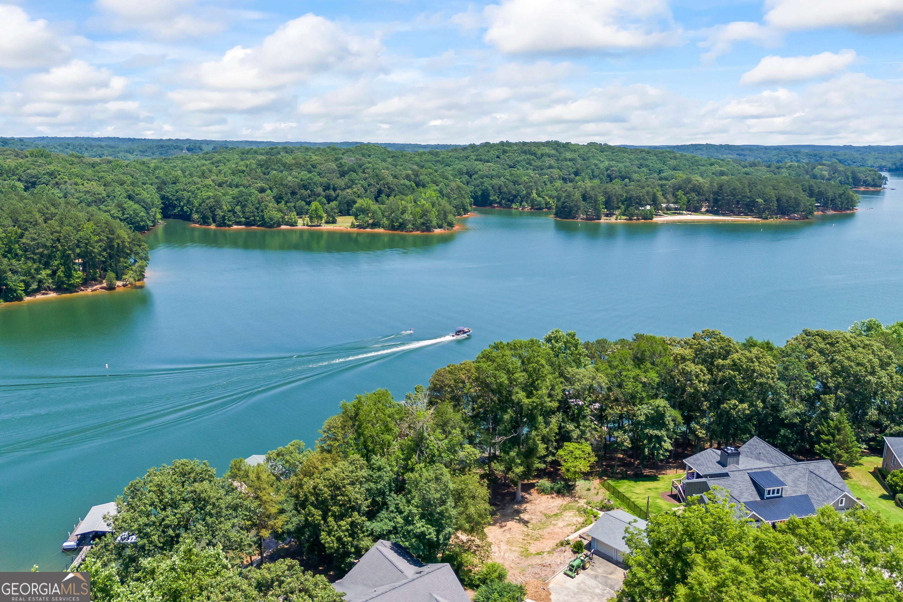 Lavonia, Georgia, 30553, United States, 5 Bedrooms Bedrooms, ,5 BathroomsBathrooms,Residential,Active,1862896