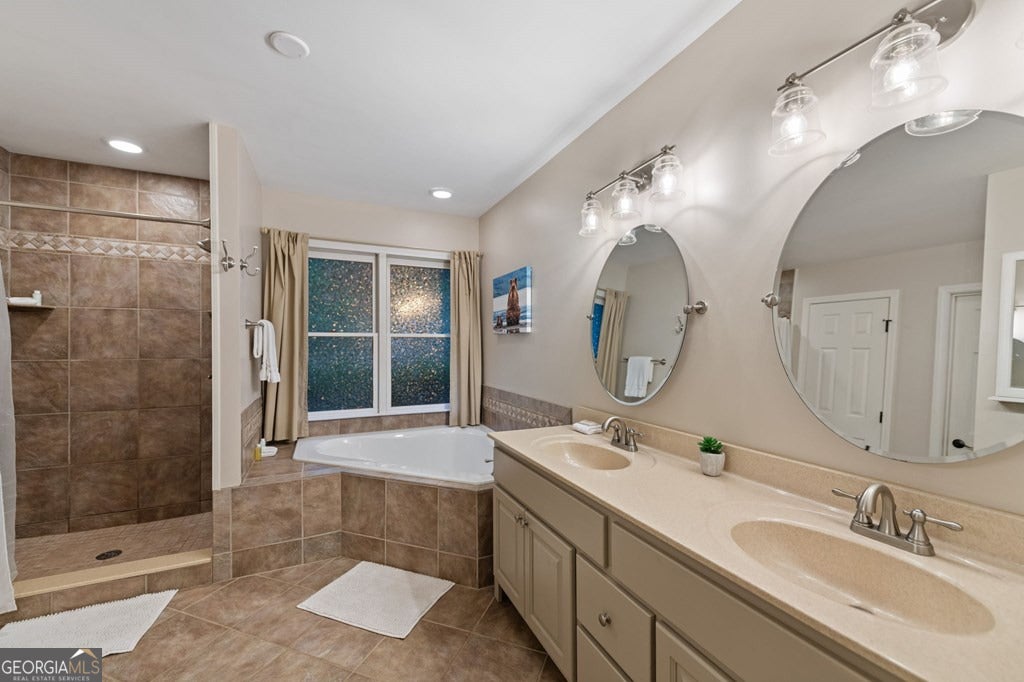 Blue Ridge, Georgia, 30513, United States, 4 Bedrooms Bedrooms, ,3 BathroomsBathrooms,Residential,Active,1945256