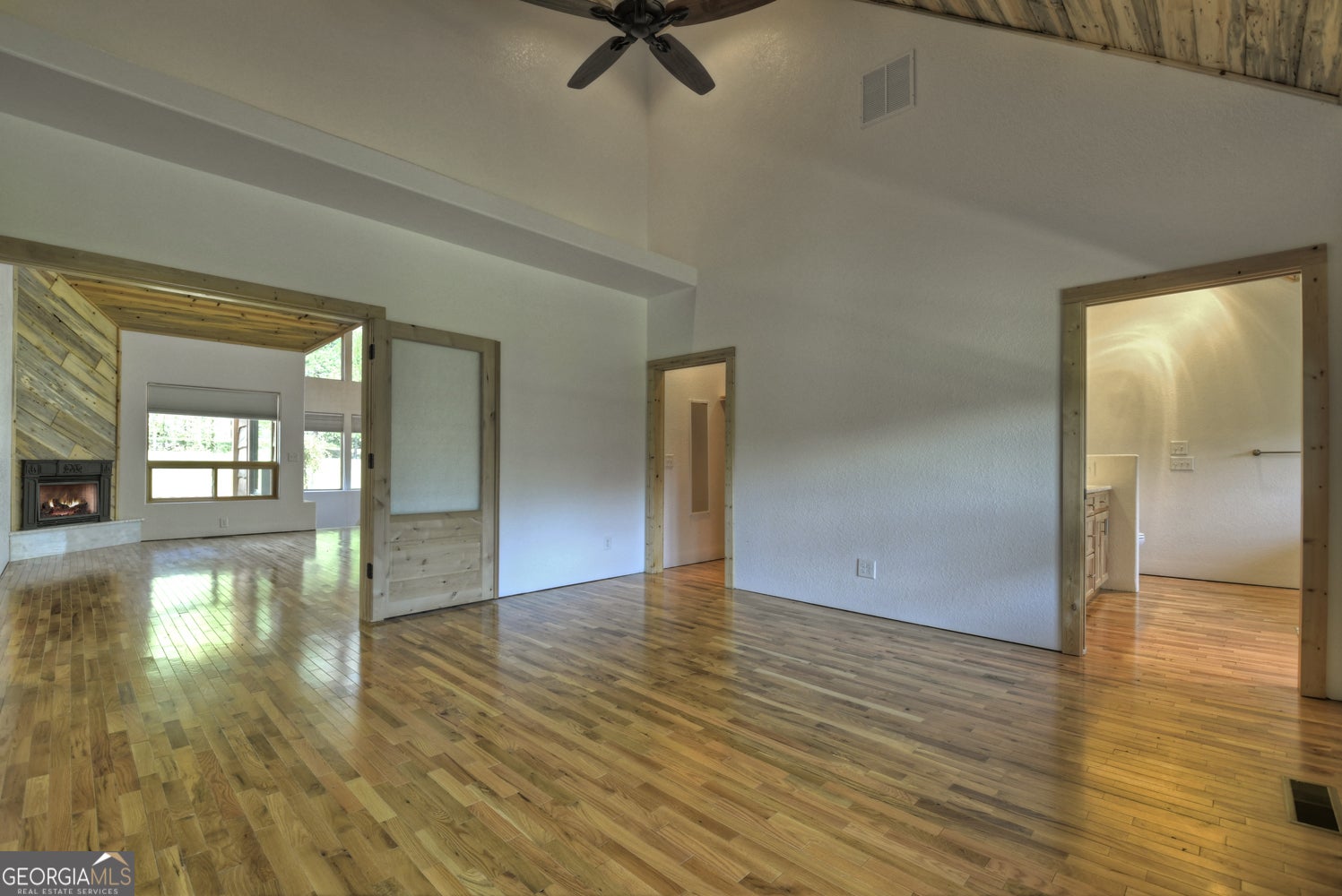 Morganton, Georgia, 30560, United States, 5 Bedrooms Bedrooms, ,3 BathroomsBathrooms,Residential,Active,1798022