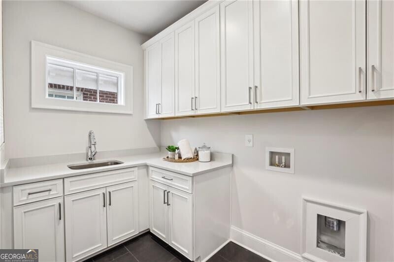 Alpharetta, Georgia, 30009, United States, 3 Bedrooms Bedrooms, ,4 BathroomsBathrooms,Residential,Active,1946539