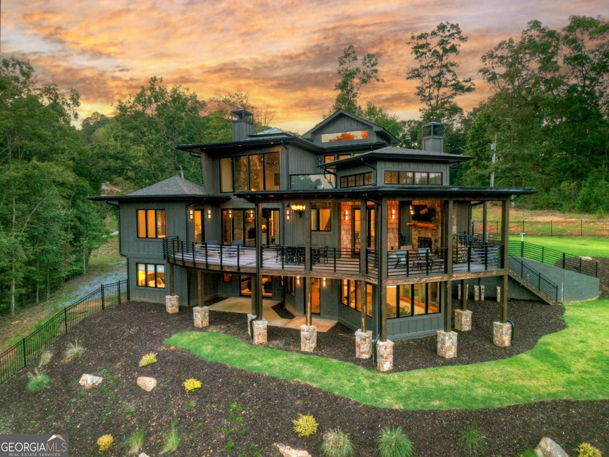 Blue Ridge, Georgia, 30513, United States, 5 Bedrooms Bedrooms, ,5 BathroomsBathrooms,Residential,Active,2003557