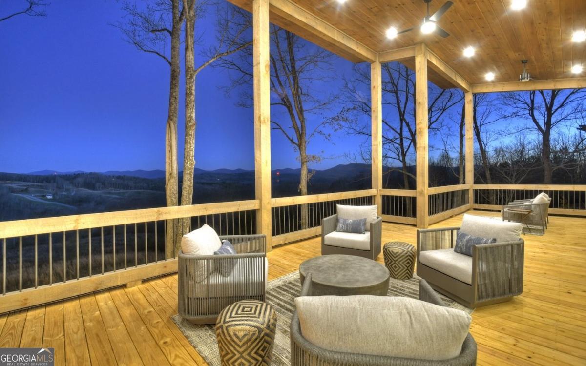 Morganton, Georgia, 30560, United States, 3 Bedrooms Bedrooms, ,4 BathroomsBathrooms,Residential,Active,2010579