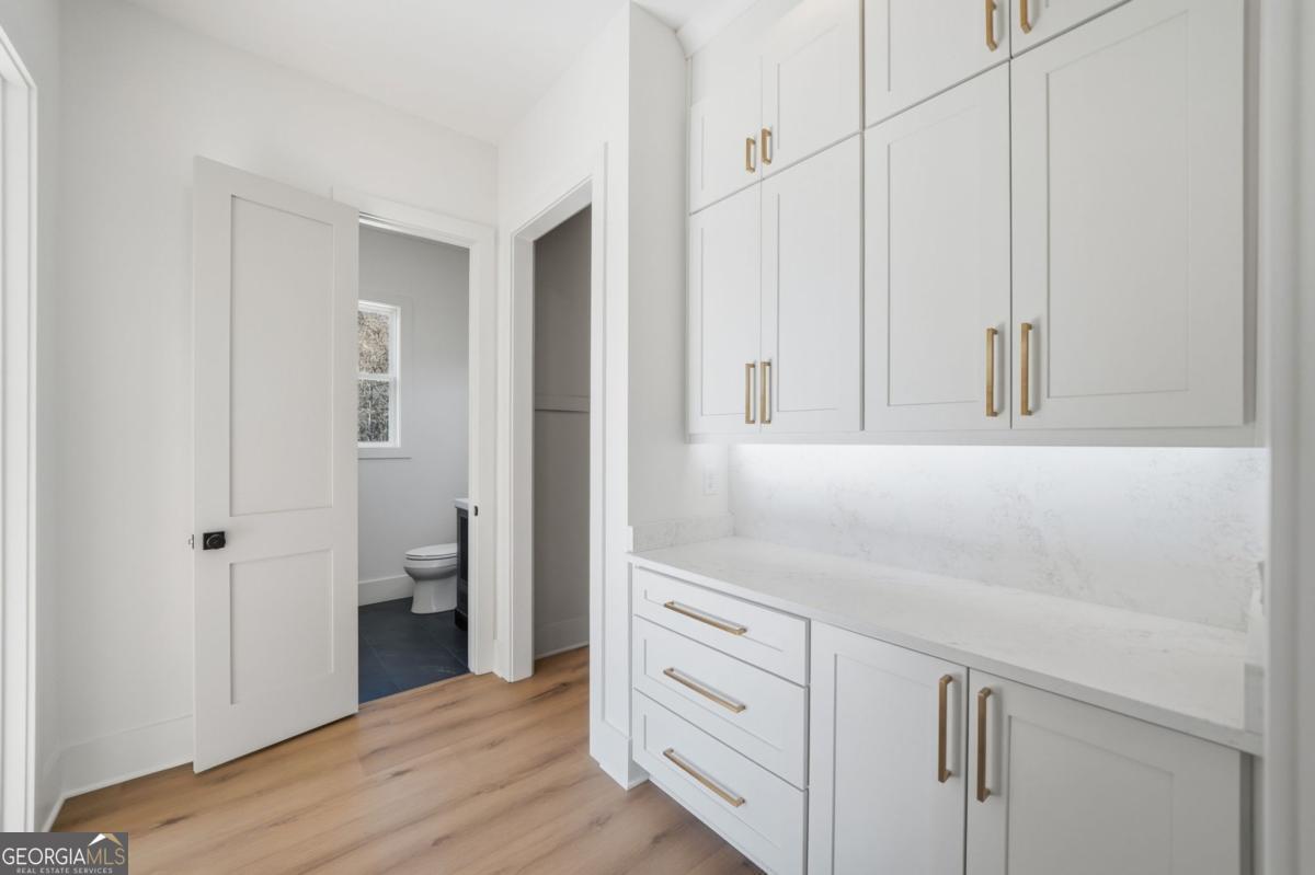 Canton, Georgia, 30115, United States, 5 Bedrooms Bedrooms, ,4 BathroomsBathrooms,Residential,Active,2002329