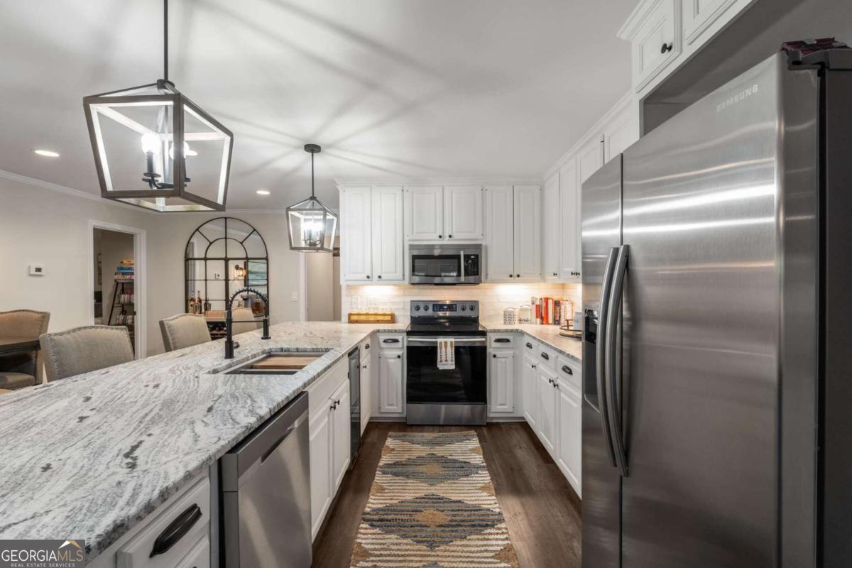 Buford, Georgia, 30518, United States, 5 Bedrooms Bedrooms, ,4 BathroomsBathrooms,Residential,Active,1764462