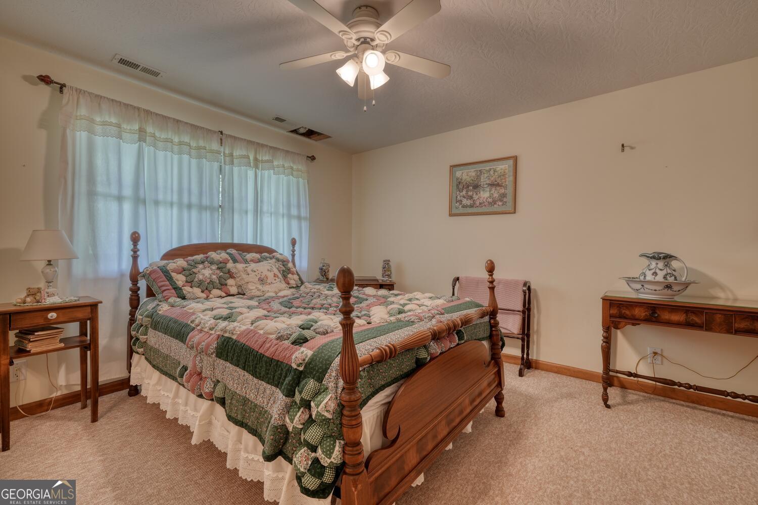 Blairsville, Georgia, 30512, United States, 3 Bedrooms Bedrooms, ,3 BathroomsBathrooms,Residential,Active,1898214