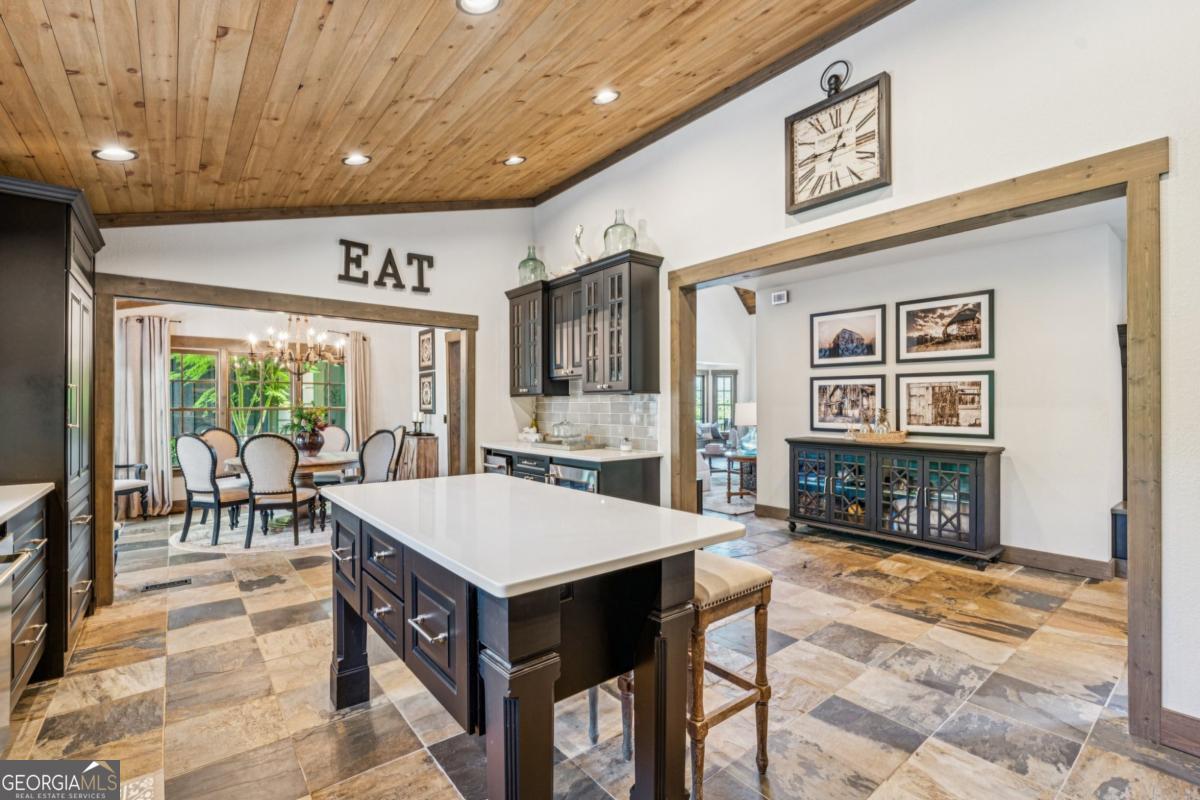 Ellijay, Georgia, 30536, United States, 3 Bedrooms Bedrooms, ,4 BathroomsBathrooms,Residential,Active,1929422