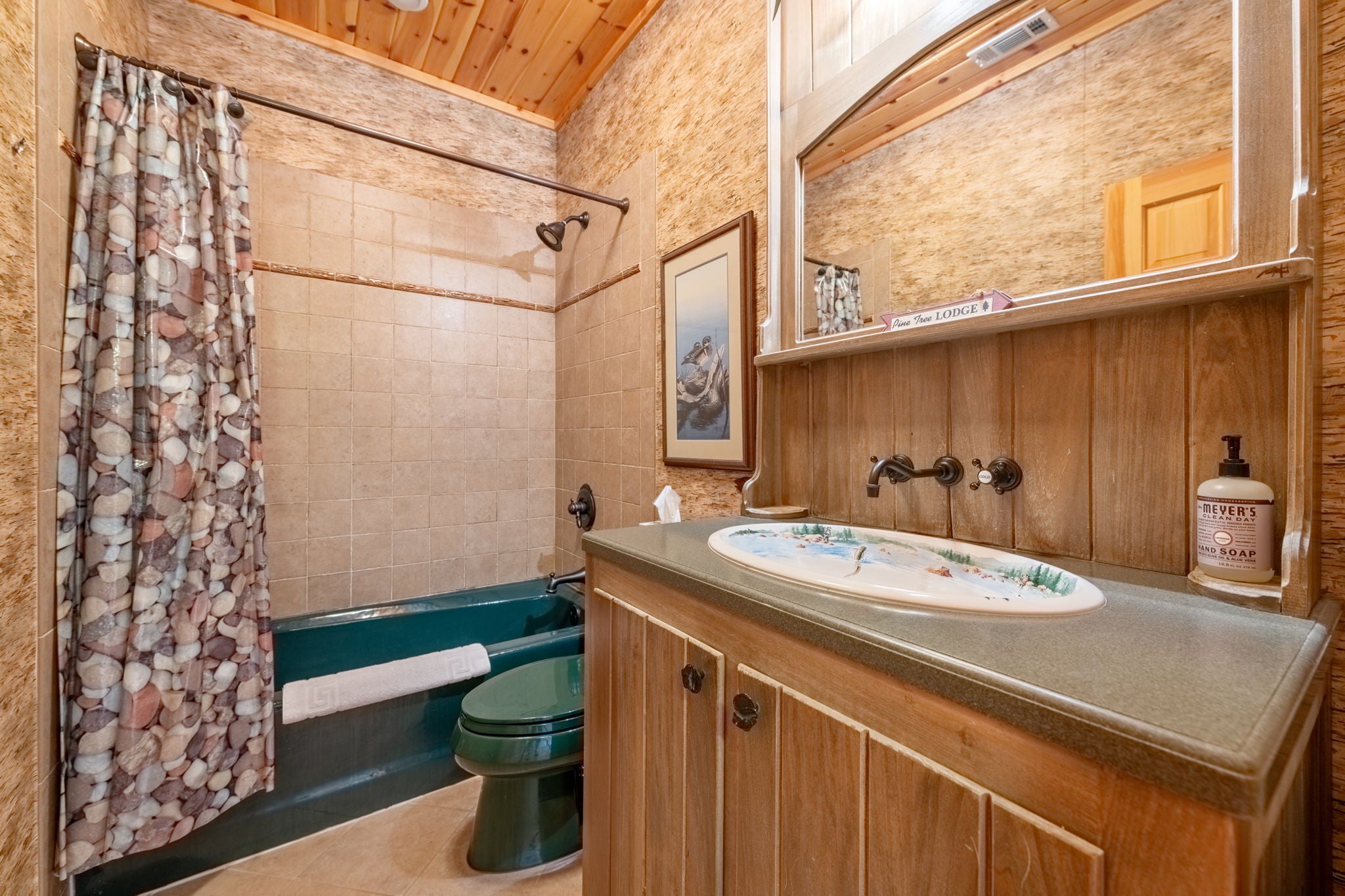 Young Harris, Georgia, 30582, United States, ,6 BathroomsBathrooms,Residential,Active,1703261