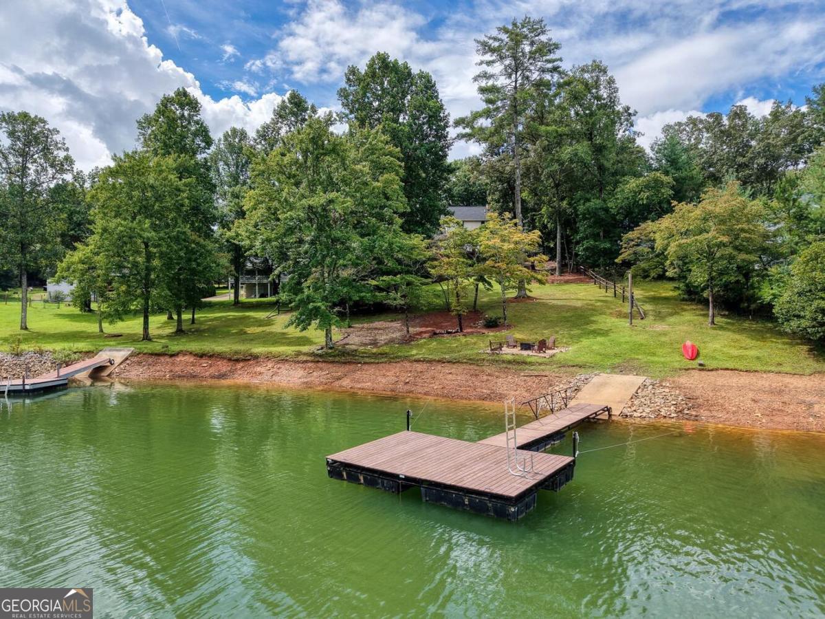 Blairsville, Georgia, 30512, United States, 4 Bedrooms Bedrooms, ,4 BathroomsBathrooms,Residential,Active,1926683