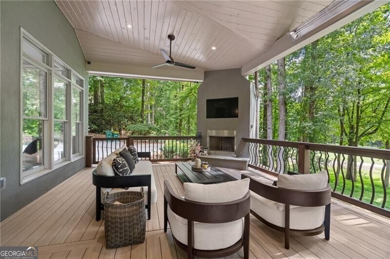 Johns Creek, Georgia, 30022, United States, 6 Bedrooms Bedrooms, ,5 BathroomsBathrooms,Residential,Active,1943817