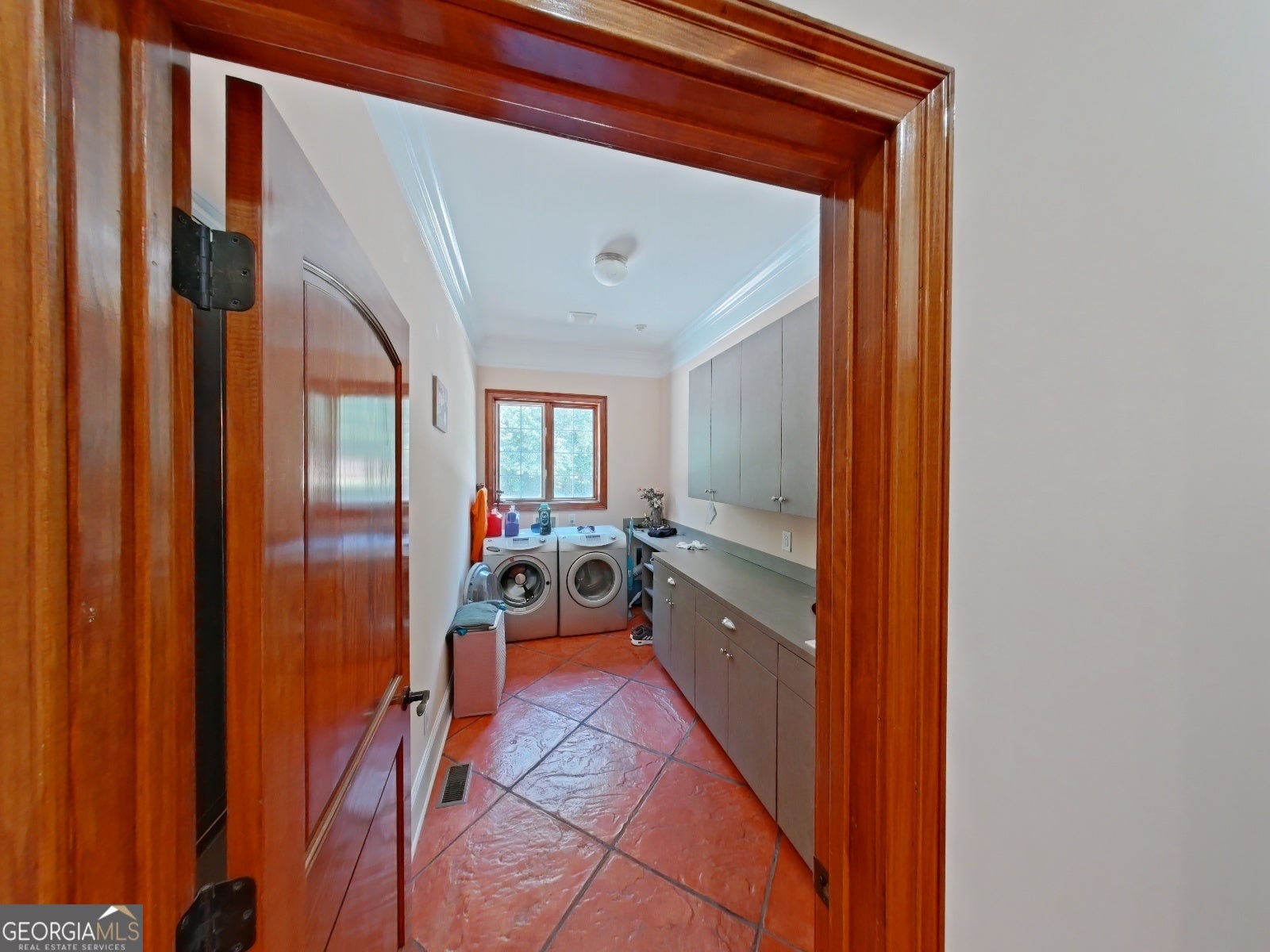 Watkinsville, Georgia, 30677, United States, 5 Bedrooms Bedrooms, ,5 BathroomsBathrooms,Residential,Active,2007115