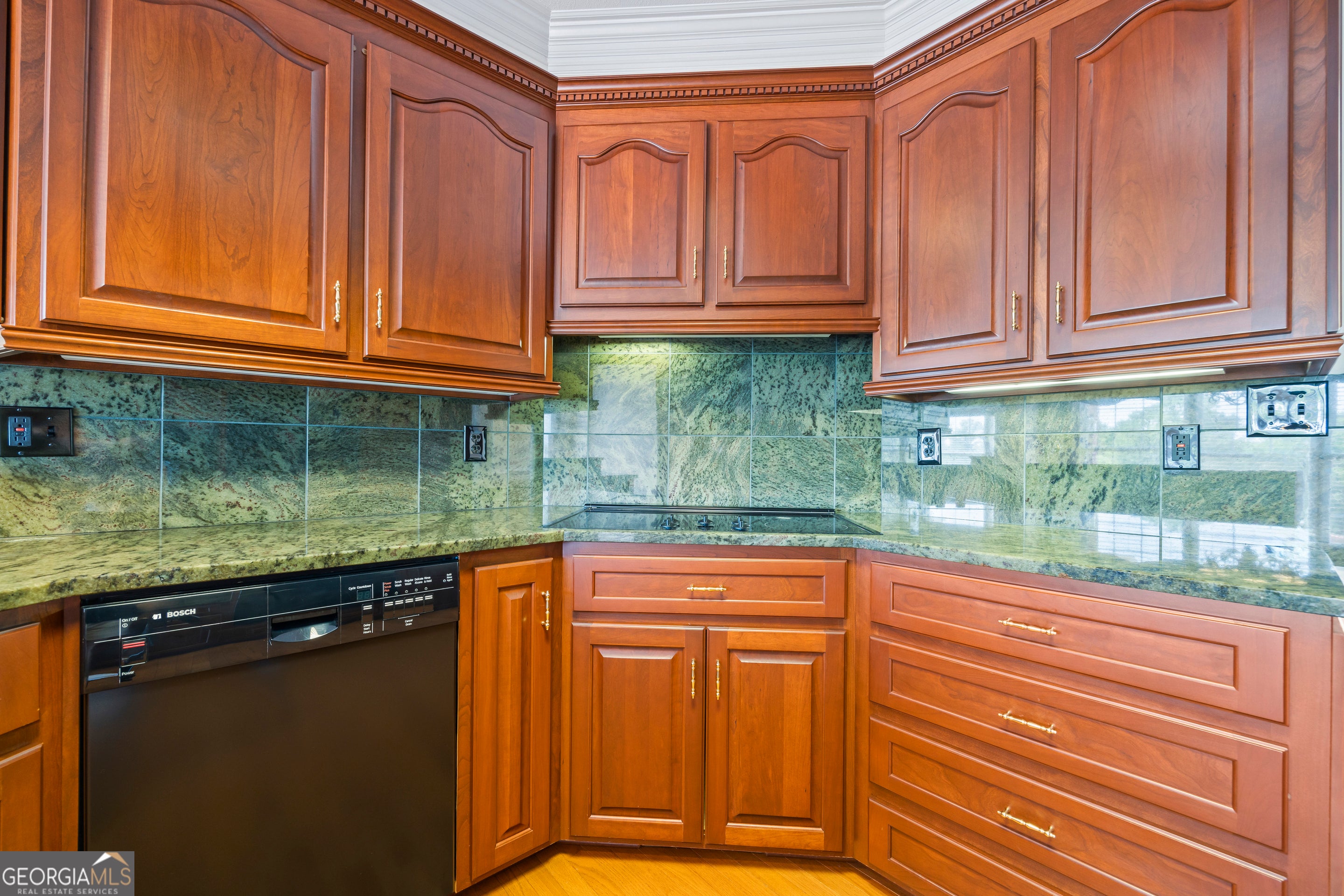 Lavonia, Georgia, 30553, United States, 5 Bedrooms Bedrooms, ,5 BathroomsBathrooms,Residential,Active,1862896