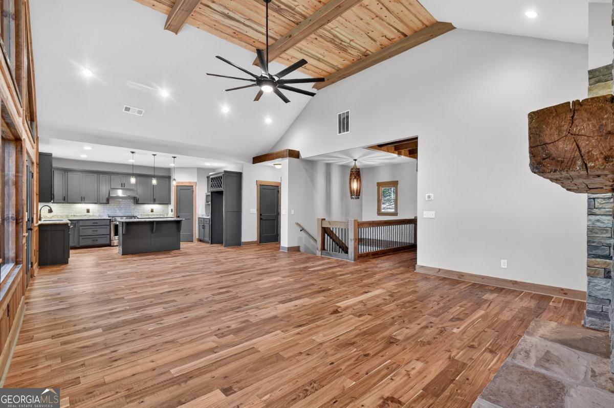 Ellijay, Georgia, 30540, United States, 4 Bedrooms Bedrooms, ,3 BathroomsBathrooms,Residential,Active,1971791