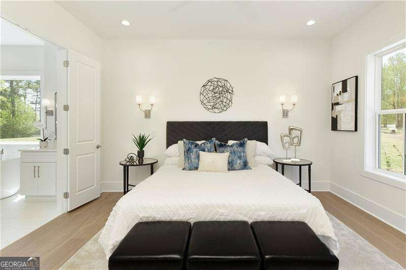 Cumming, Georgia, 30028, United States, 5 Bedrooms Bedrooms, ,5 BathroomsBathrooms,Residential,Active,1764873