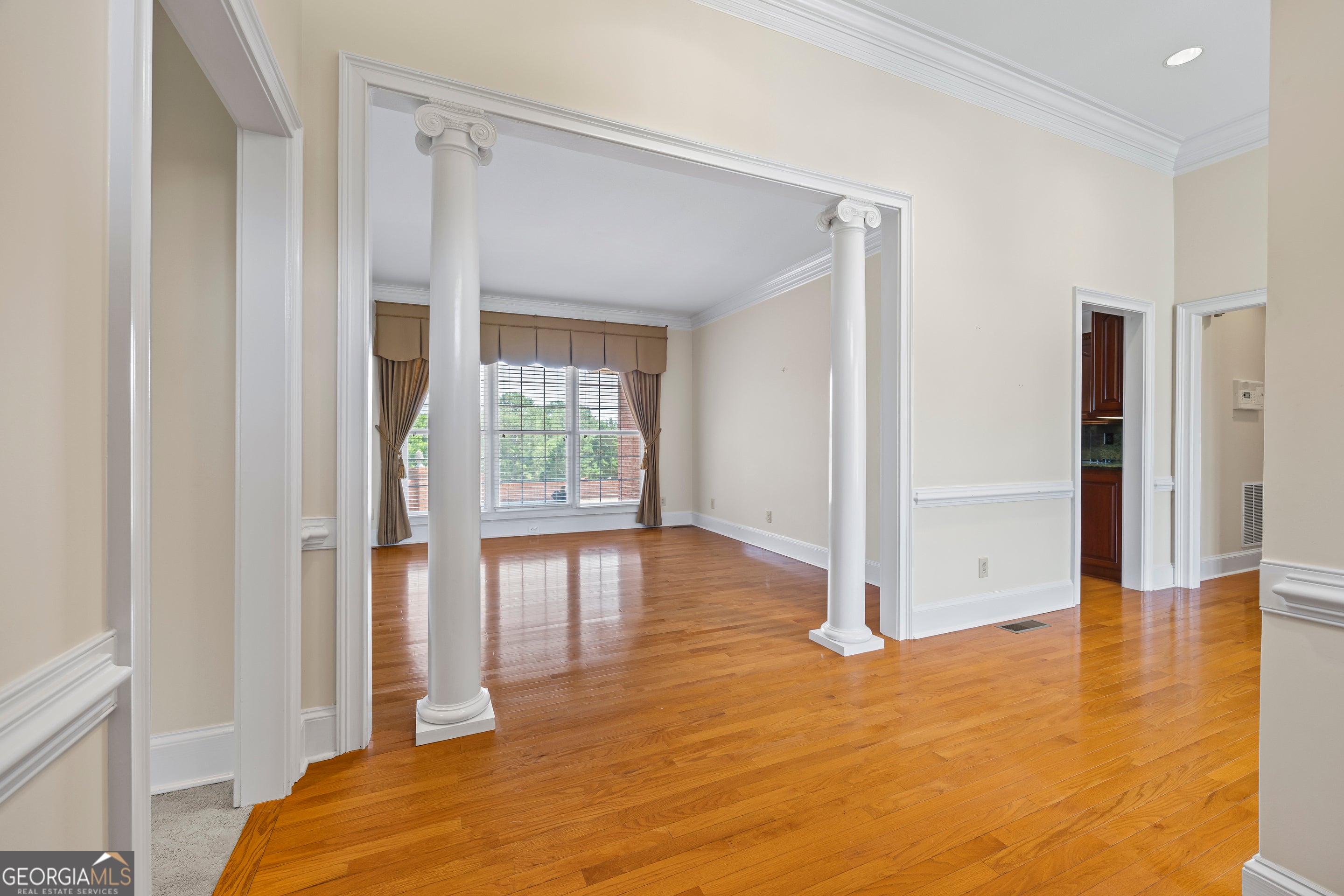 Lavonia, Georgia, 30553, United States, 5 Bedrooms Bedrooms, ,5 BathroomsBathrooms,Residential,Active,1862896