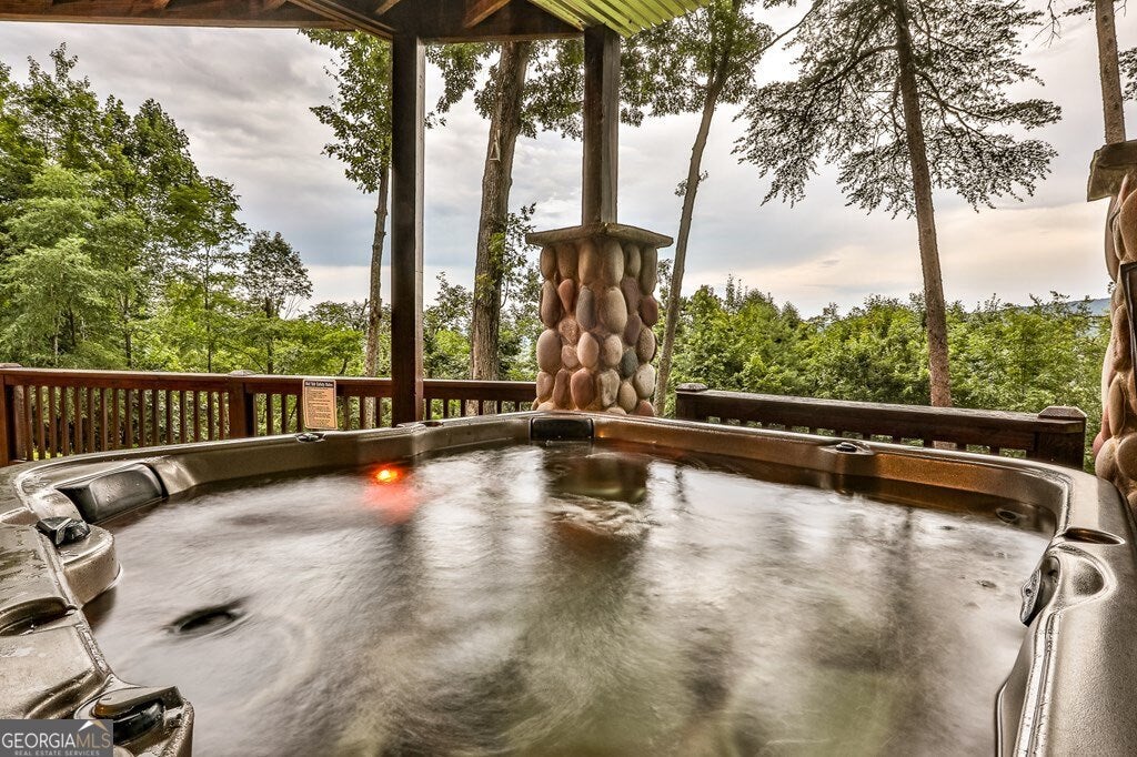 Blue Ridge, Georgia, 30513, United States, 4 Bedrooms Bedrooms, ,4 BathroomsBathrooms,Residential,Active,2010546