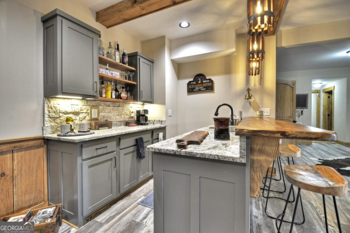 Ellijay, Georgia, 30540, United States, 5 Bedrooms Bedrooms, ,4 BathroomsBathrooms,Residential,Active,1954017