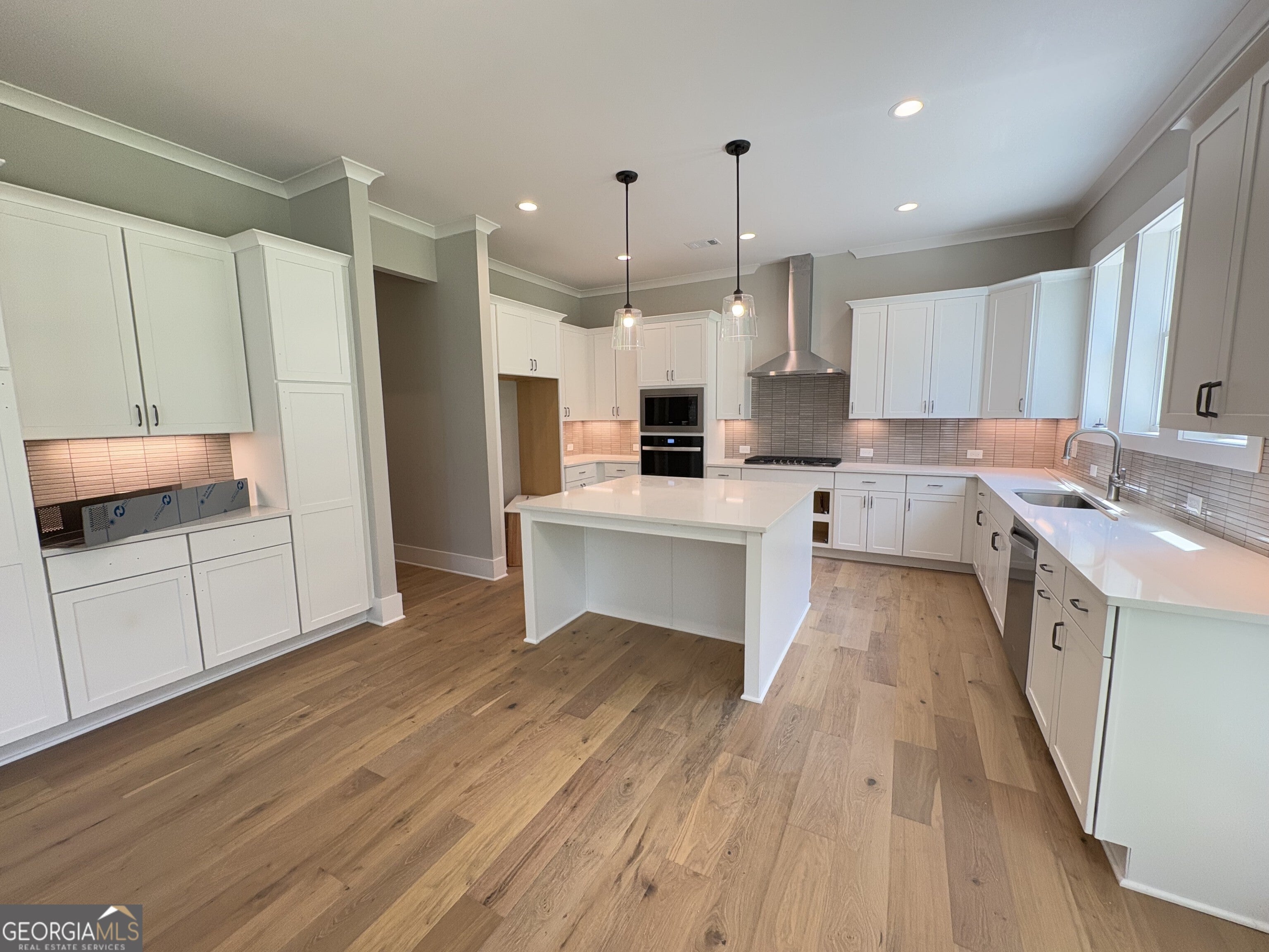 Cumming, Georgia, 30041, United States, 4 Bedrooms Bedrooms, ,4 BathroomsBathrooms,Residential,Active,1961945