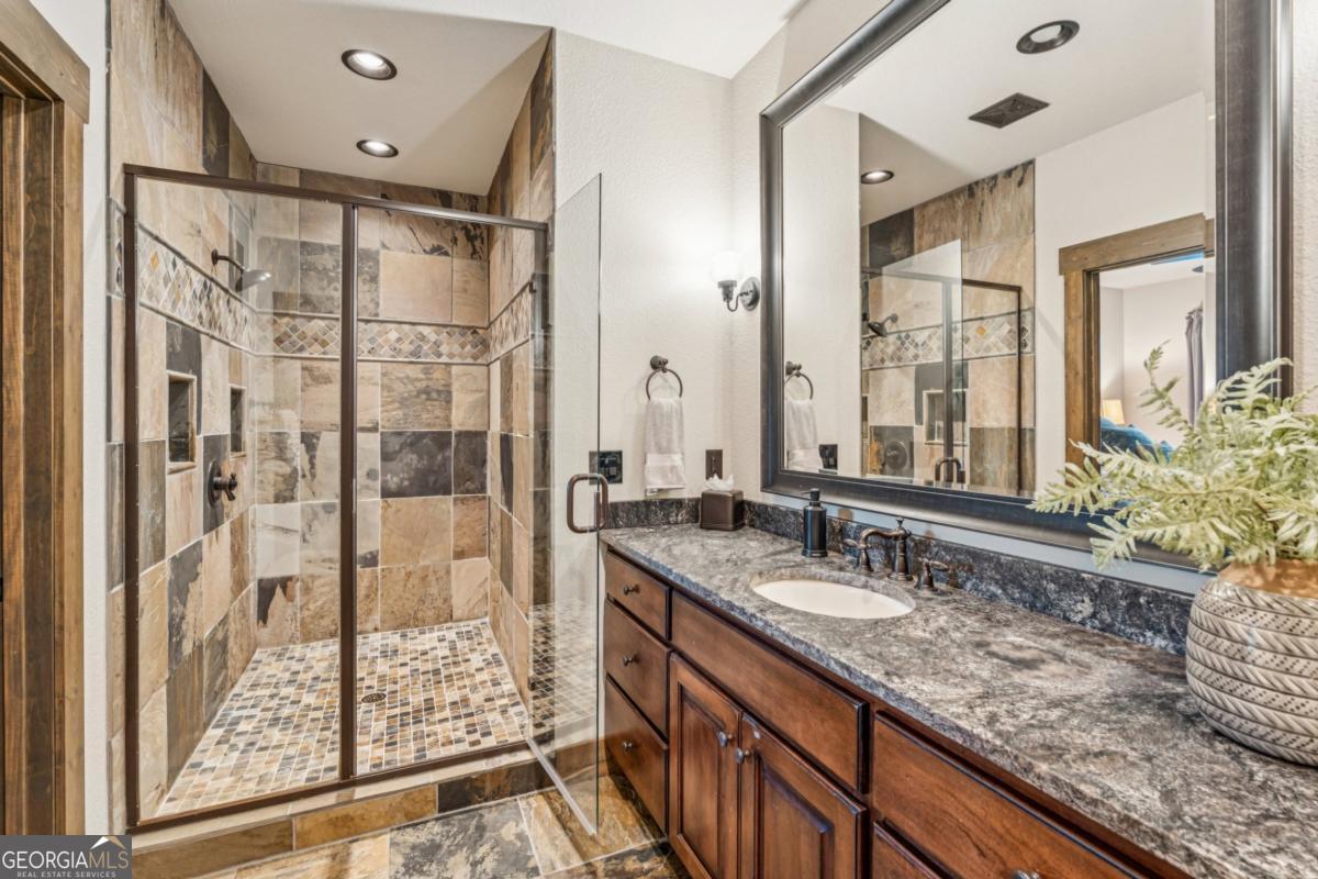 Ellijay, Georgia, 30536, United States, 3 Bedrooms Bedrooms, ,4 BathroomsBathrooms,Residential,Active,1929422