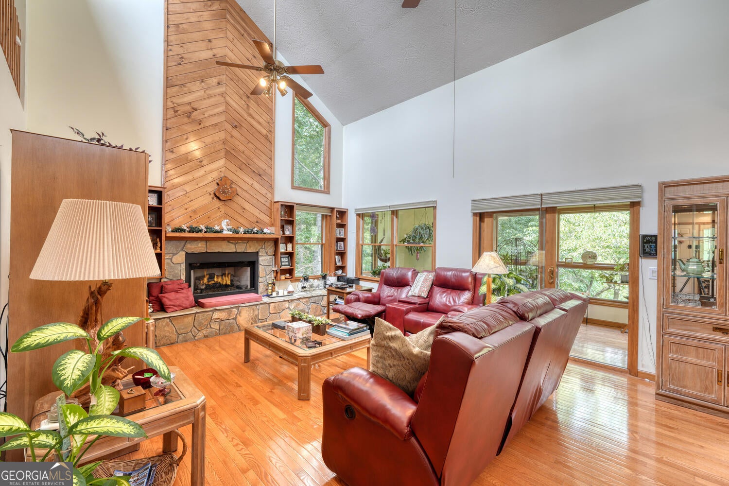 Blairsville, Georgia, 30512, United States, 3 Bedrooms Bedrooms, ,3 BathroomsBathrooms,Residential,Active,1898214