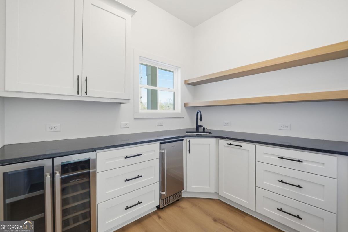 Canton, Georgia, 30115, United States, 5 Bedrooms Bedrooms, ,4 BathroomsBathrooms,Residential,Active,2002329