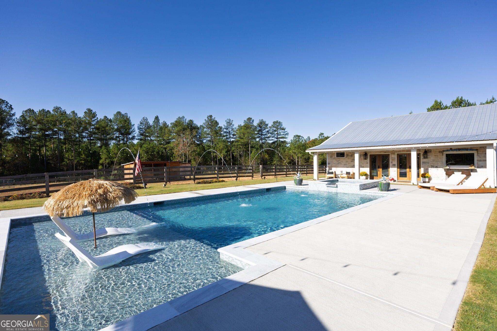 Rydal, Georgia, 30171, United States, 5 Bedrooms Bedrooms, ,5 BathroomsBathrooms,Residential,Active,1987251