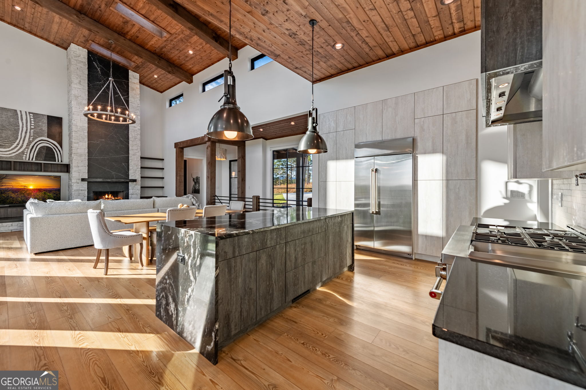 Ellijay, Georgia, 30540, United States, 4 Bedrooms Bedrooms, ,3 BathroomsBathrooms,Residential,Active,1986866