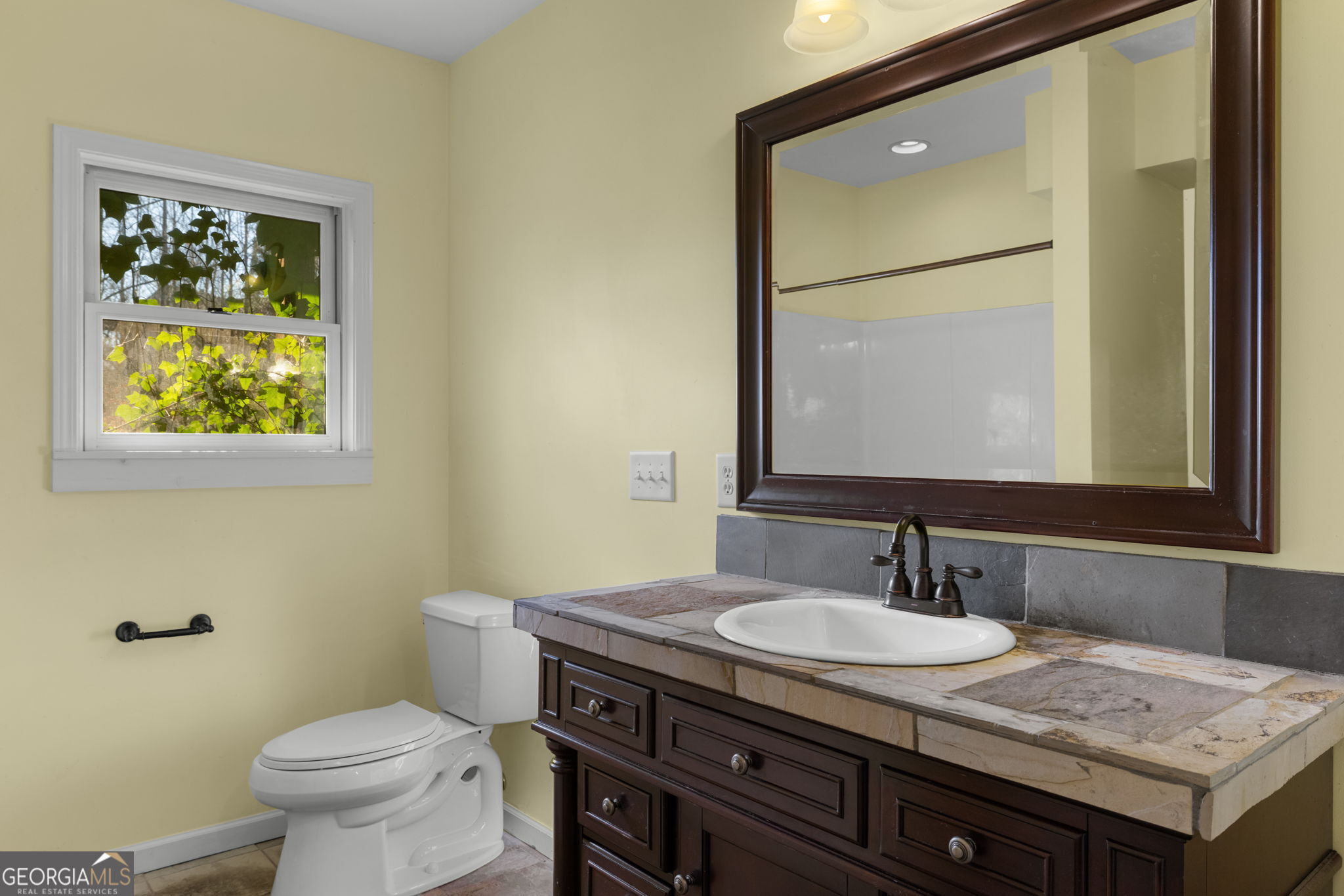 Clarkesville, Georgia, 30523, United States, 3 Bedrooms Bedrooms, ,4 BathroomsBathrooms,Residential,Active,2007020