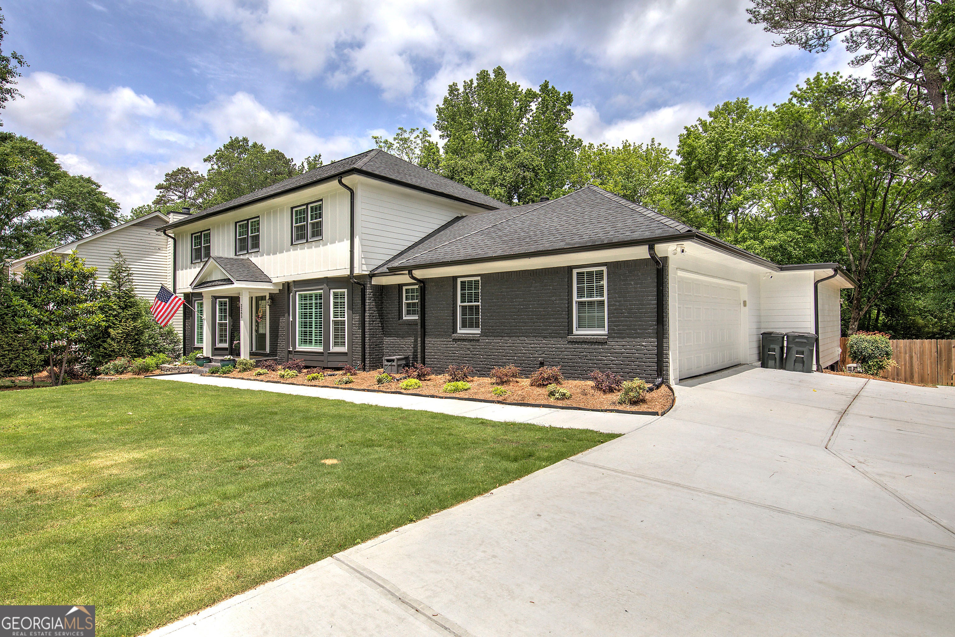 Marietta, Georgia, 30068, United States, 6 Bedrooms Bedrooms, ,5 BathroomsBathrooms,Residential,Active,2044581