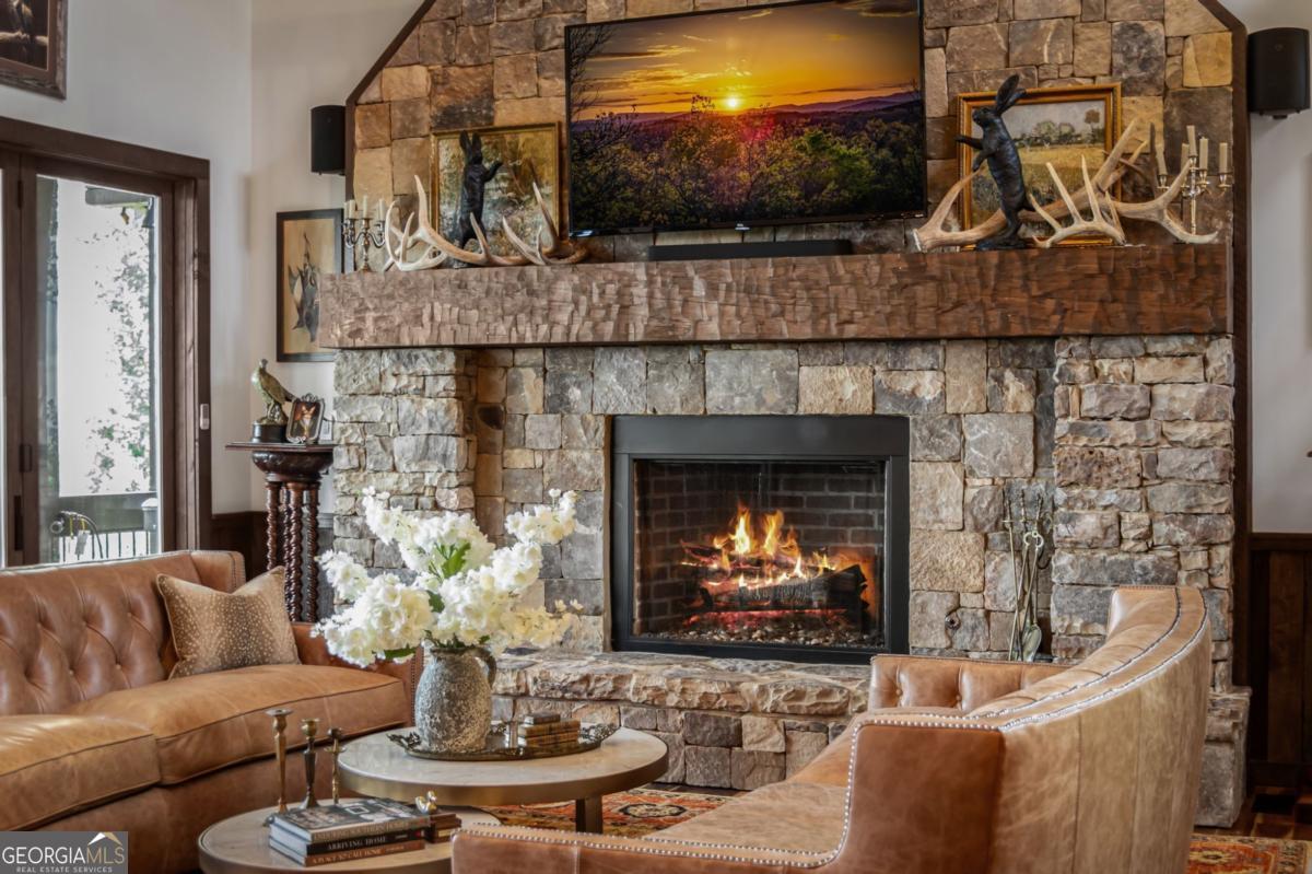 Blue Ridge, Georgia, 30513, United States, 4 Bedrooms Bedrooms, ,4 BathroomsBathrooms,Residential,Active,1905085