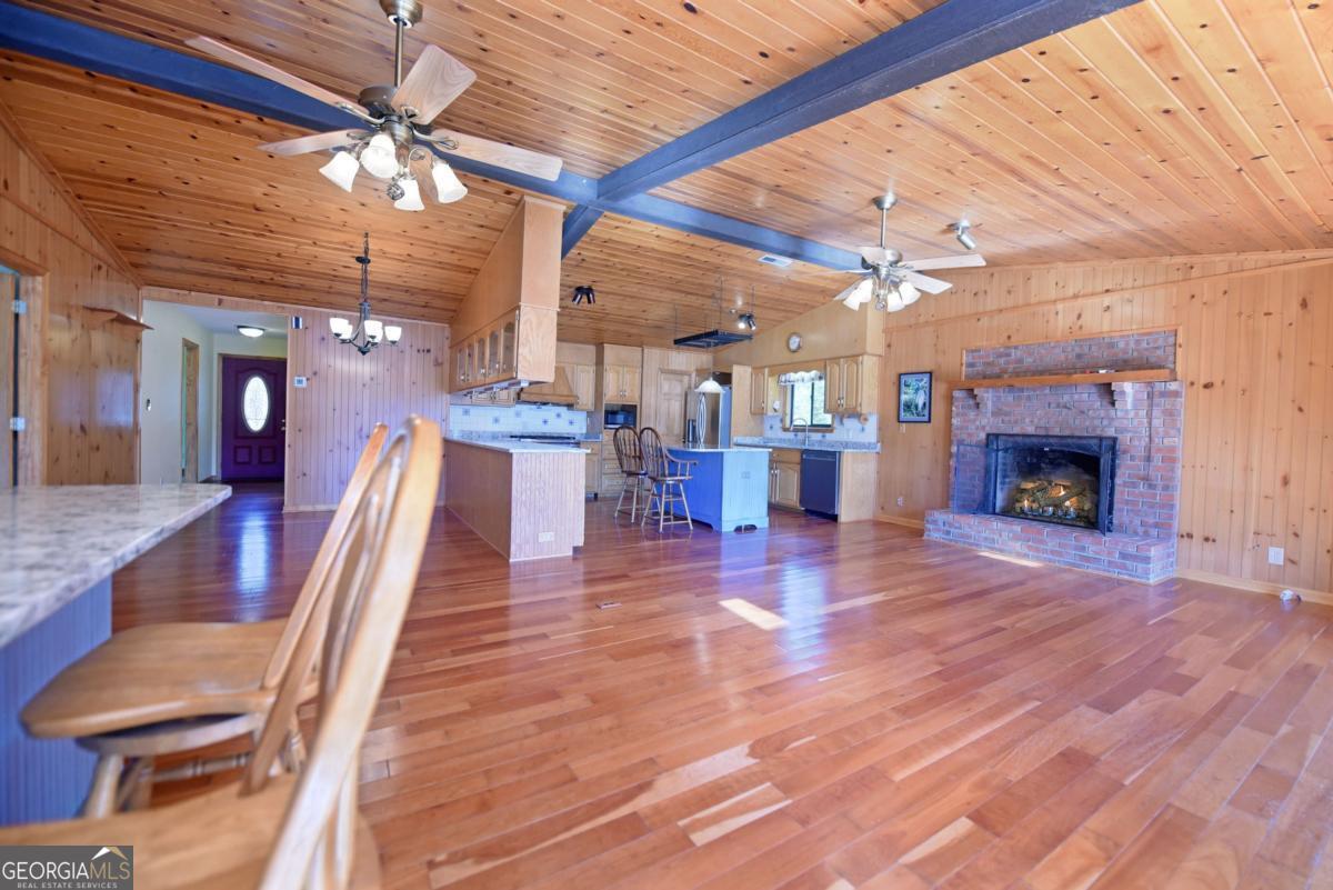 Blairsville, Georgia, 30512, United States, 3 Bedrooms Bedrooms, ,3 BathroomsBathrooms,Residential,Active,2009374