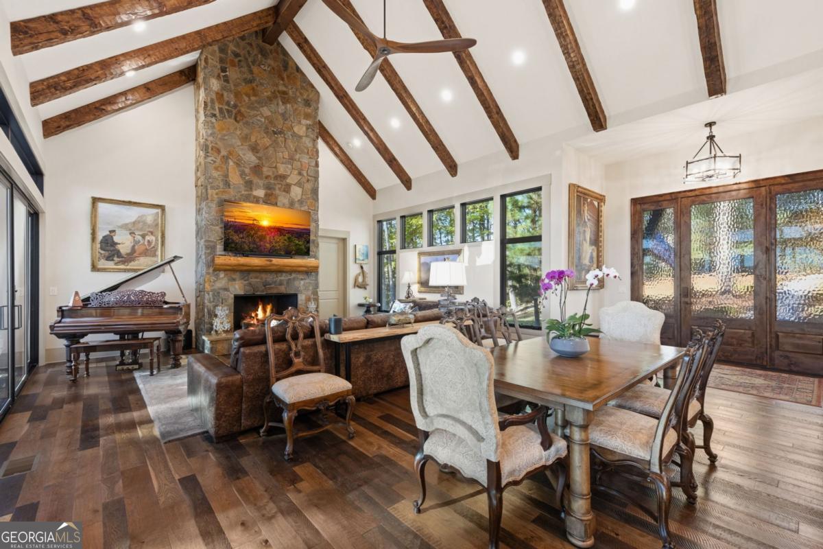 Ellijay, Georgia, 30536, United States, 3 Bedrooms Bedrooms, ,4 BathroomsBathrooms,Residential,Active,1968415