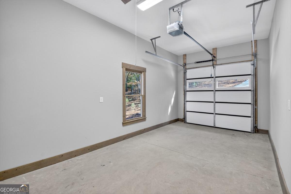 Ellijay, Georgia, 30540, United States, 4 Bedrooms Bedrooms, ,3 BathroomsBathrooms,Residential,Active,1971791