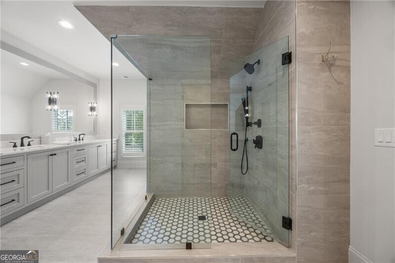 Alpharetta, Georgia, 30004, United States, 6 Bedrooms Bedrooms, ,8 BathroomsBathrooms,Residential,Active,1929430