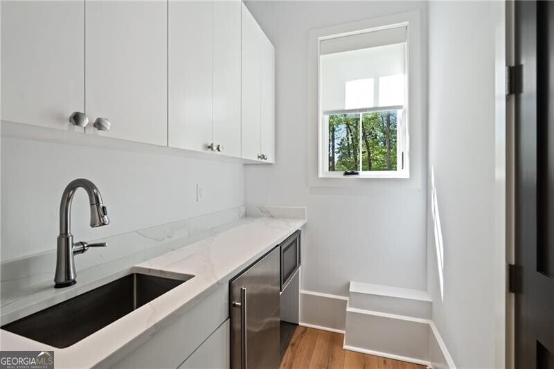 Johns Creek, Georgia, 30022, United States, ,6 BathroomsBathrooms,Residential,Active,1799393