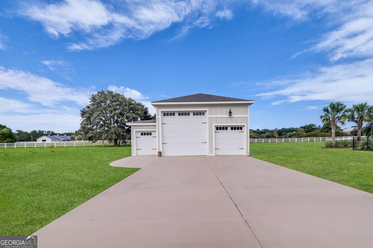 Midway, Georgia, 31320, United States, 5 Bedrooms Bedrooms, ,3 BathroomsBathrooms,Residential,Active,1959929