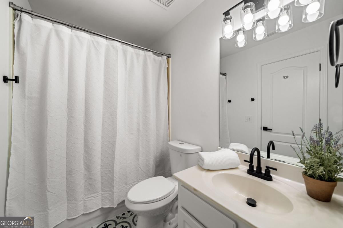 Canton, Georgia, 30114, United States, 5 Bedrooms Bedrooms, ,5 BathroomsBathrooms,Residential,Active,1823975
