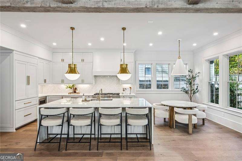 Atlanta, Georgia, 30306, United States, 6 Bedrooms Bedrooms, ,7 BathroomsBathrooms,Residential,Active,1994977