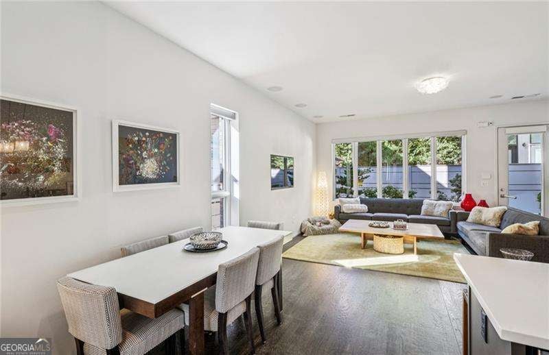 Atlanta, Georgia, 30309, United States, 3 Bedrooms Bedrooms, ,4 BathroomsBathrooms,Residential,Active,1987236