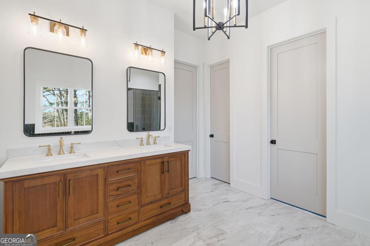 Canton, Georgia, 30115, United States, 5 Bedrooms Bedrooms, ,4 BathroomsBathrooms,Residential,Active,2002329