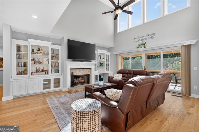 Flowery Branch, Georgia, 30542, United States, 6 Bedrooms Bedrooms, ,6 BathroomsBathrooms,Residential,Active,2007275