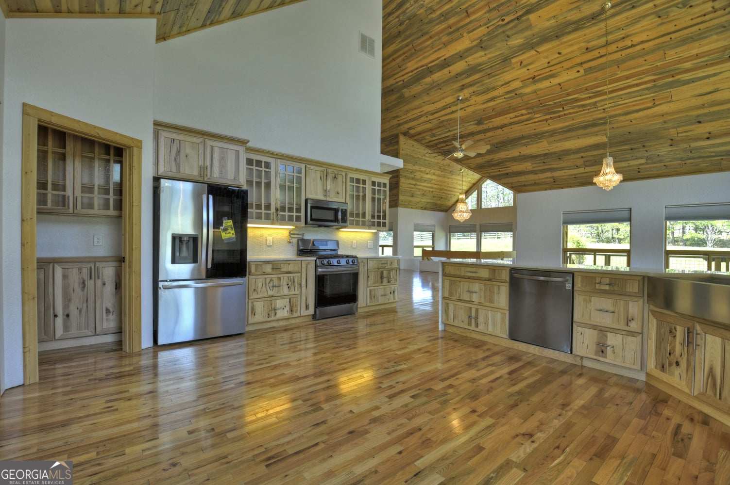 Morganton, Georgia, 30560, United States, 5 Bedrooms Bedrooms, ,3 BathroomsBathrooms,Residential,Active,1798022
