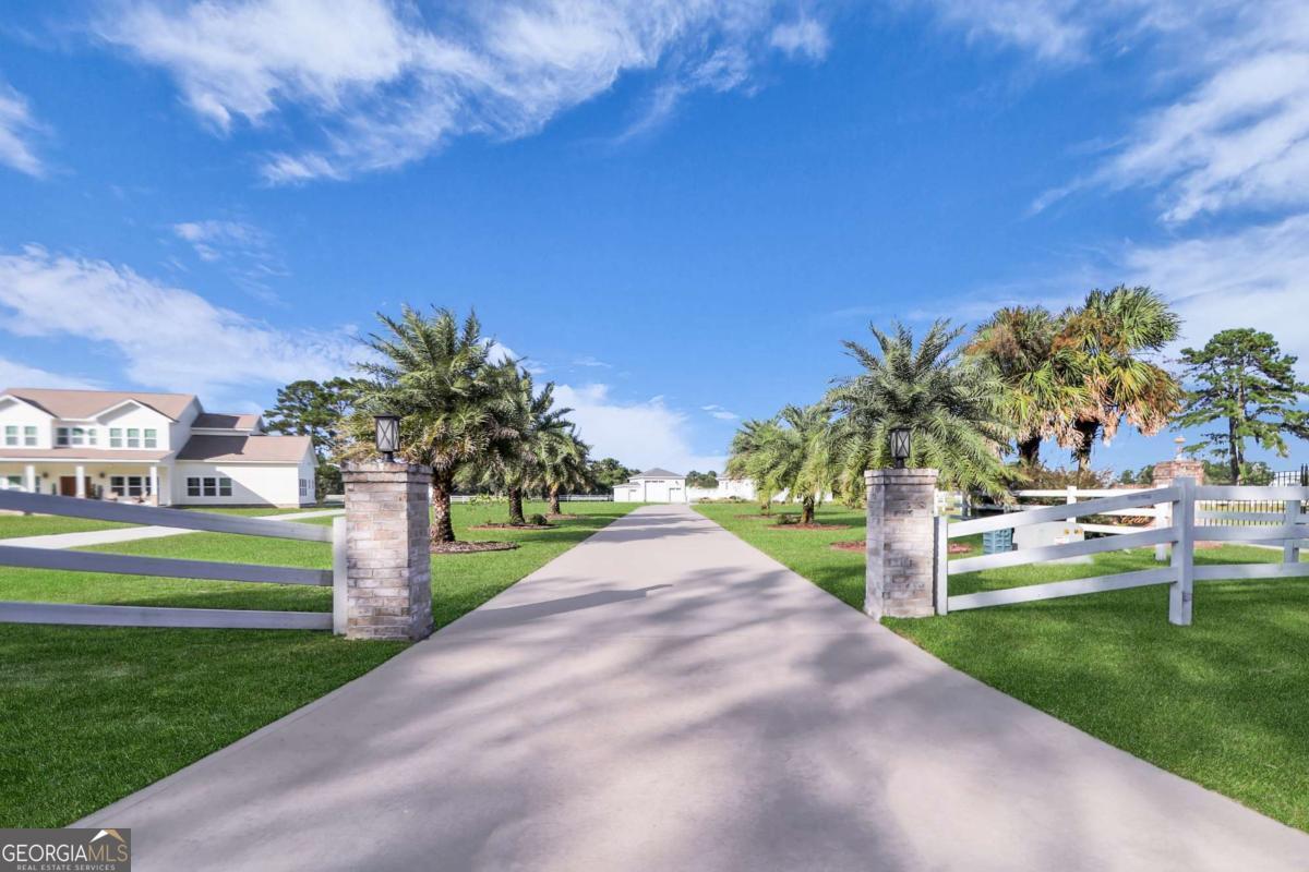 Midway, Georgia, 31320, United States, 5 Bedrooms Bedrooms, ,3 BathroomsBathrooms,Residential,Active,1959929